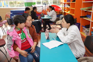 開展醫(yī)教結(jié)合，服務(wù)特殊學(xué)生——記徐匯區(qū)特殊學(xué)生健康咨詢活動(dòng)